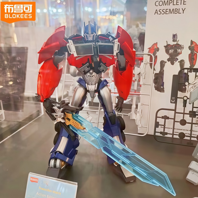 Model Kit Japan - บล็อกกี้ส์ ทรานส์ฟอร์มเมอร์ส ออพติมัส ไพรม์ ทรานส์ฟอร์มเมอร์ส: ไพร์ม