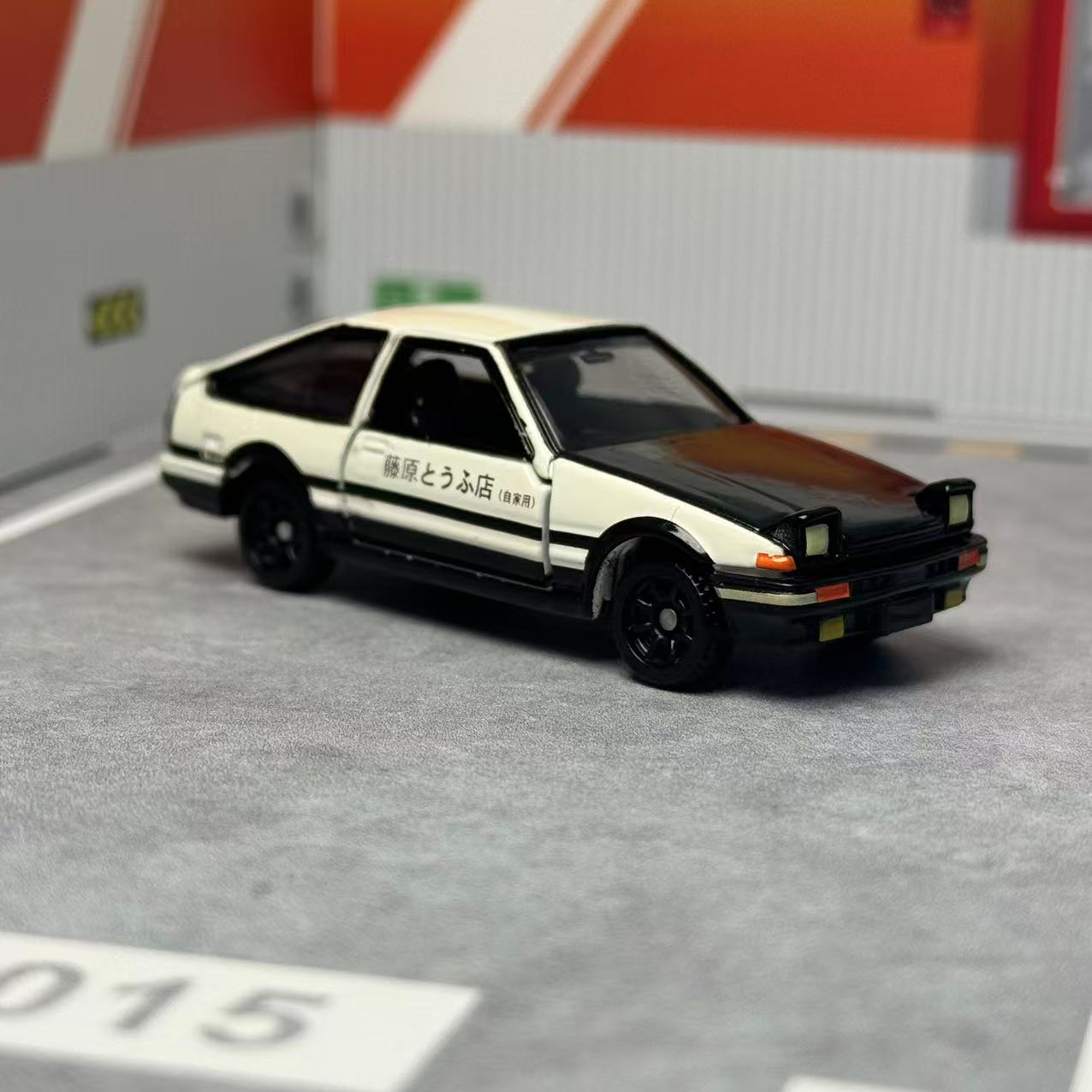 TAKARA TOMY TOMICA เบอร์ 145 D - Model Kit Ae86 บทวิจารณ์และราคา