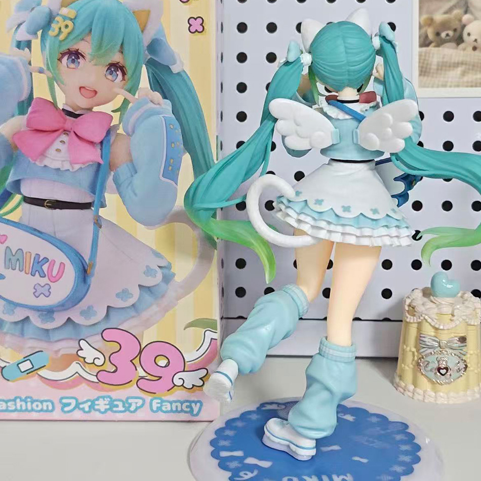 ฟิกเกอร์อนิเมะฮัตสึเนะ มิคุ ขอ - Model Kit Hatsune Miku บทวิจารณ์และราคา